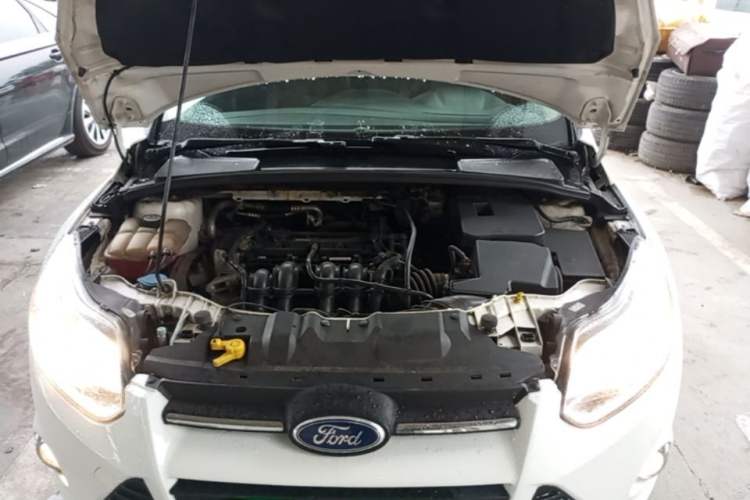 Used Ford Focus 2012 Hatchback 1.6L Manual Fashion Edition Engine Bay