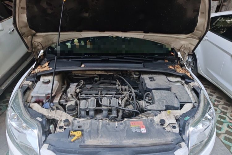 Used Ford Focus 2012 Hatchback 1.6L Automatic Fashion Edition Engine Bay