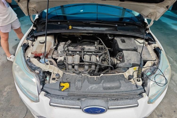 Used Ford Focus 2012 Sedan 1.6L Automatic Fashion Edition Engine Bay