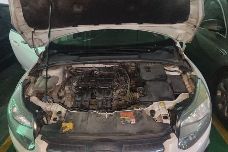Used Ford Focus 2012 Sedan 1.6L Manual Comfort Model Engine Bay