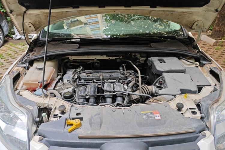 Used Ford Focus 2012 Sedan 1.6L Automatic Comfort Model Engine Bay