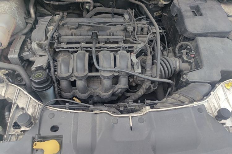 Used Ford Focus 2012 Sedan 1.6L Automatic Fashion Edition Engine Bay