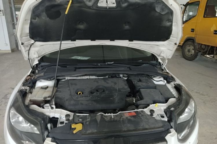 Used Ford Focus 2012 Hatchback 2.0L Automatic Luxury Sport Model Engine Bay