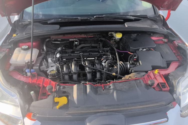 Used Ford Focus 2012 Sedan 1.6L Automatic Comfort Model Engine Bay