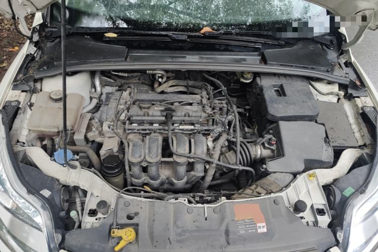 Used Ford Focus 2012 Sedan 1.6L Automatic Fashion Edition Engine Bay