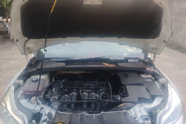 Used Ford Focus 2012 Sedan 1.6L Manual Comfort Model Engine Bay