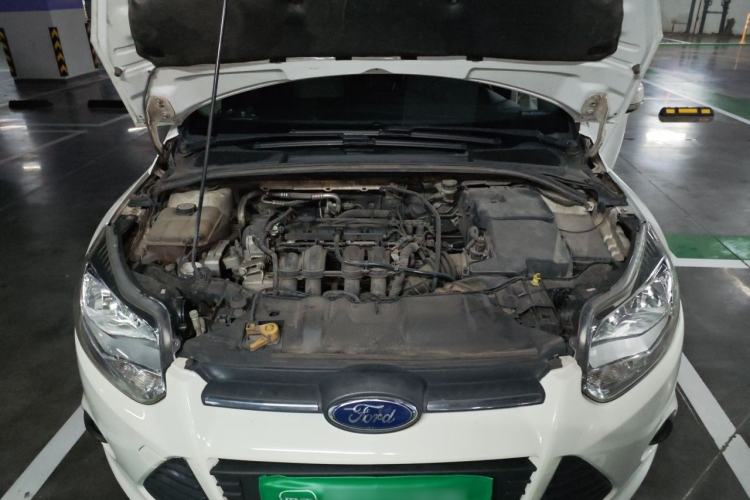 Used Ford Focus 2012 Hatchback 1.6L Manual Comfort Model Engine Bay