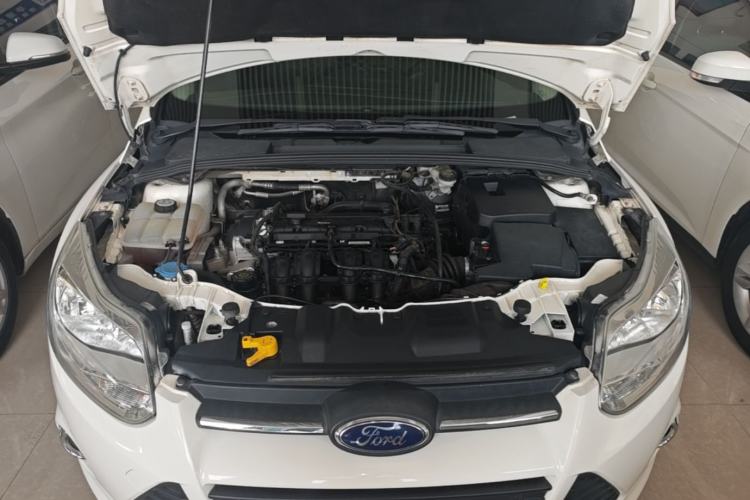 Used Ford Focus 2012 Sedan 1.6L Automatic Fashion Edition Engine Bay
