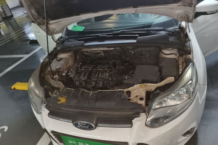Used Ford Focus 2012 Sedan 1.6L Automatic Fashion Edition Engine Bay