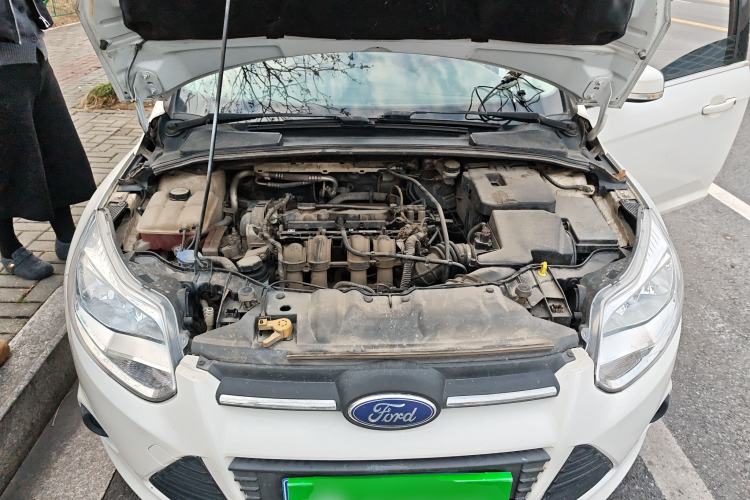 Used Ford Focus 2012 Sedan 1.6L Automatic Comfort Model Engine Bay