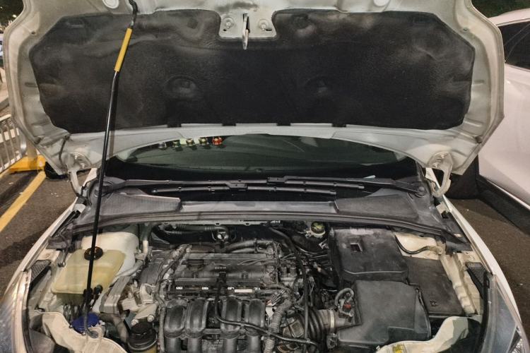 Used Ford Focus 2012 Hatchback 1.6L Automatic Fashion Edition Engine Bay