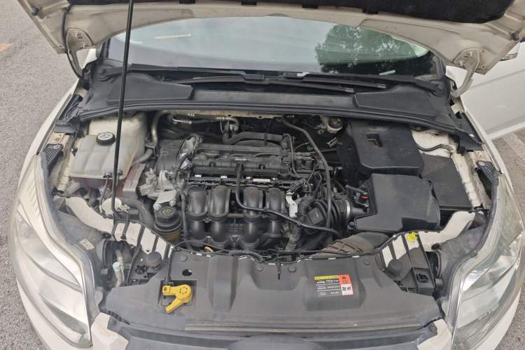Used Ford Focus 2012 Sedan 1.6L Automatic Fashion Edition Engine Bay