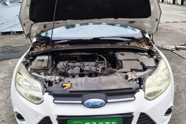 Used Ford Focus 2012 Sedan 1.6L Automatic Fashion Edition Engine Bay