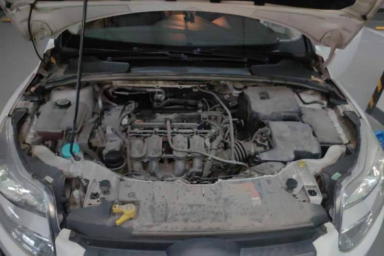 Used Ford Focus 2012 Sedan 1.6L Automatic Comfort Model Engine Bay