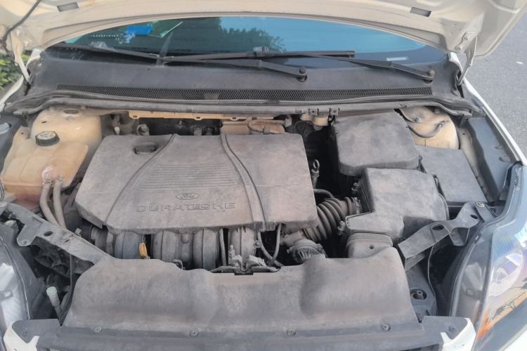 Used Ford Focus 2012 Hatchback Classic 1.8L Automatic Base Model Engine Bay