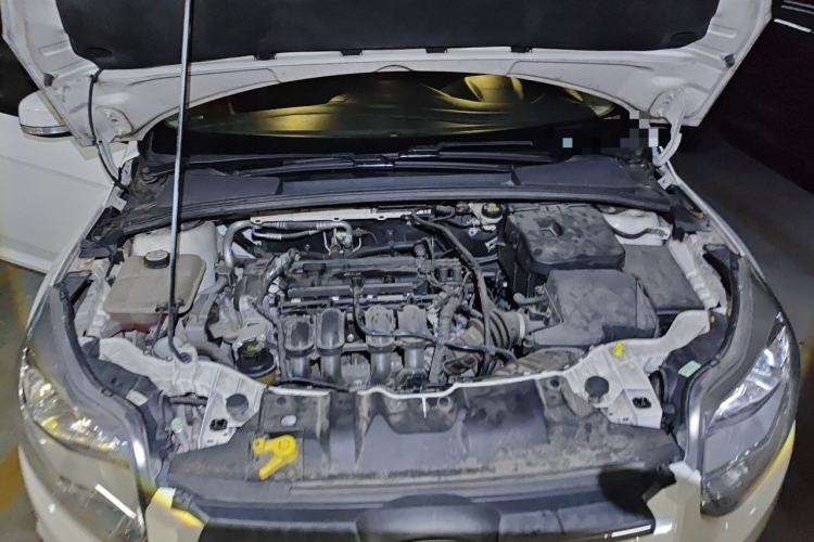 Used Ford Focus 2012 Sedan 1.6L Automatic Fashion Edition Engine Bay