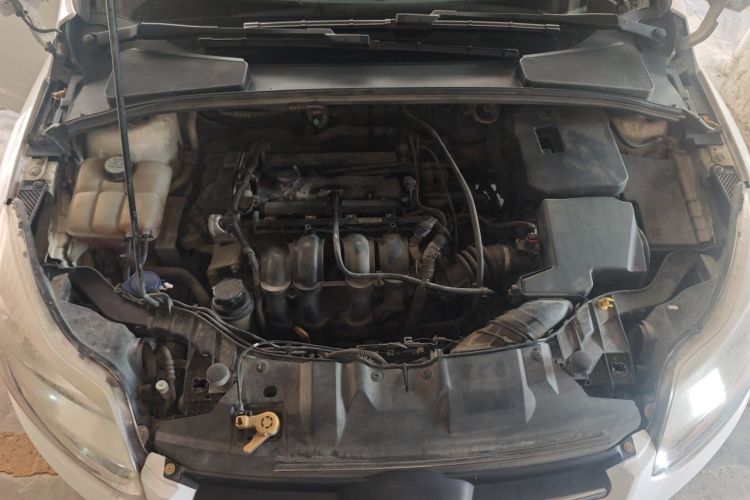 Used Ford Focus 2012 Hatchback 1.6L Automatic Fashion Edition Engine Bay