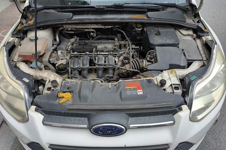 Used Ford Focus 2012 Sedan 1.6L Automatic Fashion Edition Engine Bay