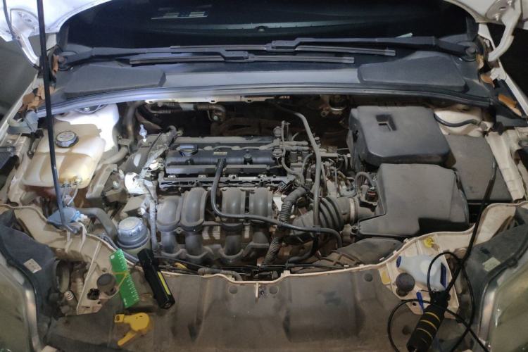 Used Ford Focus 2012 Hatchback 1.6L Automatic Fashion Edition Engine Bay