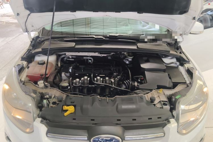 Used Ford Focus 2012 Sedan 1.6L Automatic Fashion Edition Engine Bay