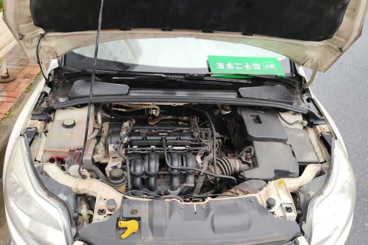 Used Ford Focus 2012 Sedan 1.6L Automatic Fashion Edition Engine Bay