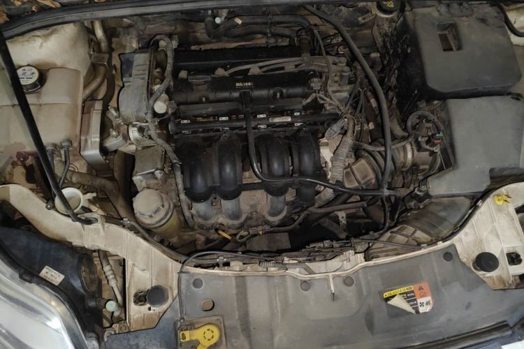 Used Ford Focus 2012 Sedan 1.6L Automatic Fashion Edition Engine Bay