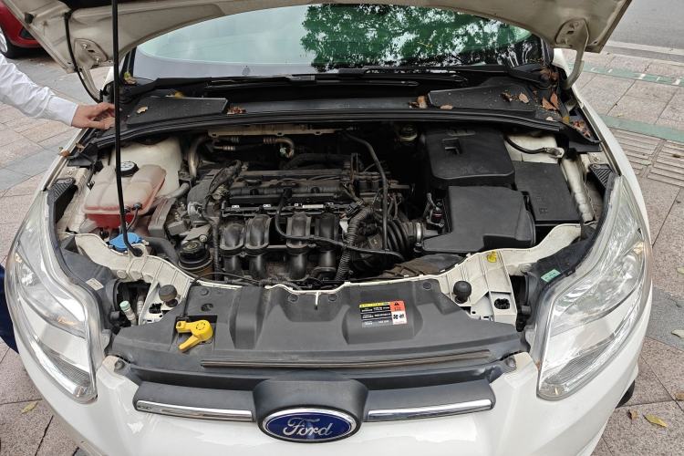 Used Ford Focus 2012 Sedan 1.6L Automatic Comfort Model Engine Bay
