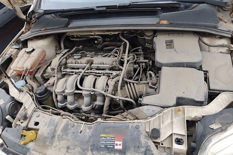 Used Ford Focus 2012 Sedan 1.6L Automatic Fashion Edition Engine Bay