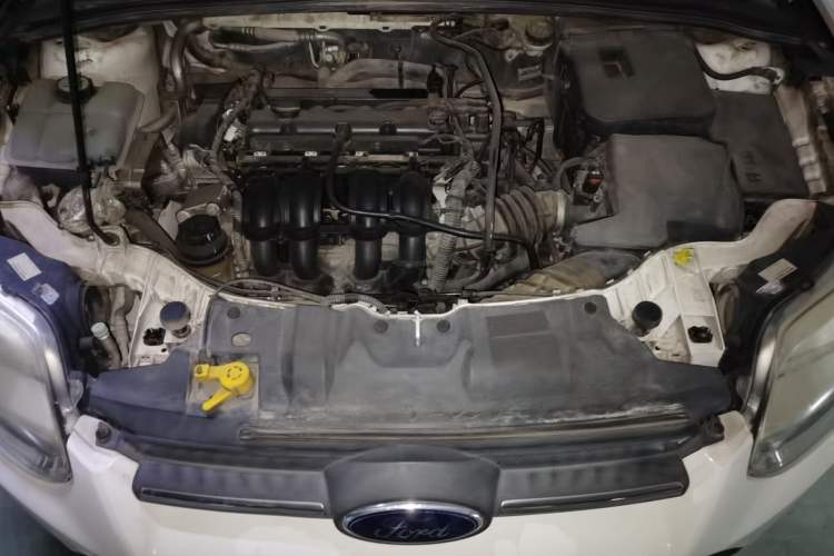 Used Ford Focus 2012 Sedan 1.6L Automatic Comfort Model Engine Bay