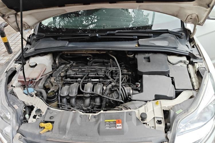 Used Ford Focus 2012 Sedan 1.6L Automatic Fashion Edition Engine Bay