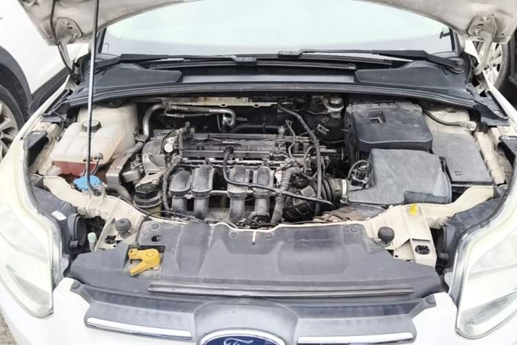 Used Ford Focus 2012 Sedan 1.6L Automatic Fashion Edition Engine Bay