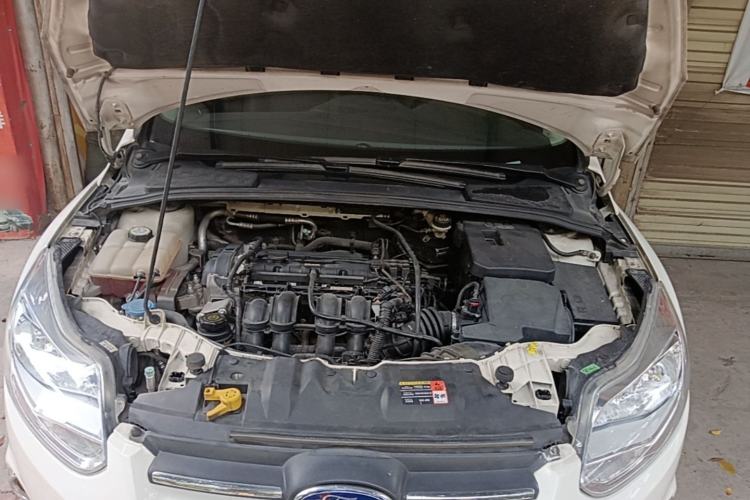 Used Ford Focus 2012 Hatchback 1.6L Automatic Fashion Edition Engine Bay