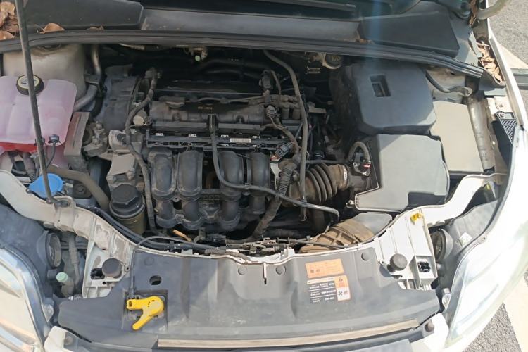 Used Ford Focus 2012 Sedan 1.6L Automatic Fashion Edition Engine Bay