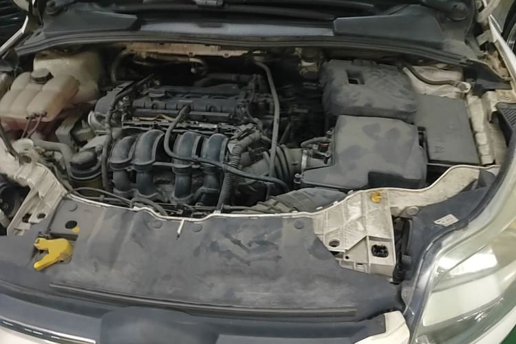 Used Ford Focus 2012 Sedan 1.6L Automatic Fashion Edition Engine Bay