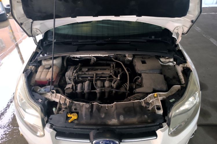 Used Ford Focus 2012 Sedan 1.6L Automatic Fashion Edition Engine Bay