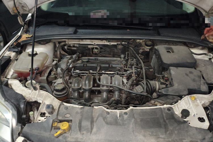 Used Ford Focus 2012 Sedan 1.6L Automatic Fashion Edition Engine Bay