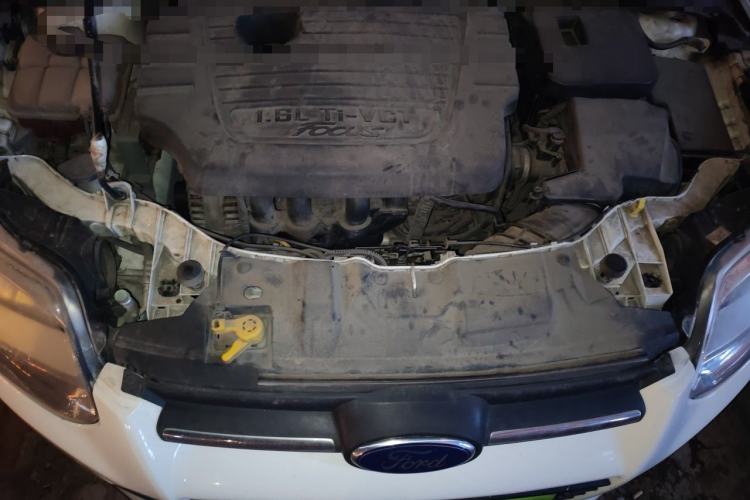 Used Ford Focus 2012 Hatchback 1.6L Manual Comfort Model Engine Bay