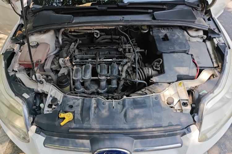 Used Ford Focus 2012 Sedan 1.6L Automatic Fashion Edition Engine Bay