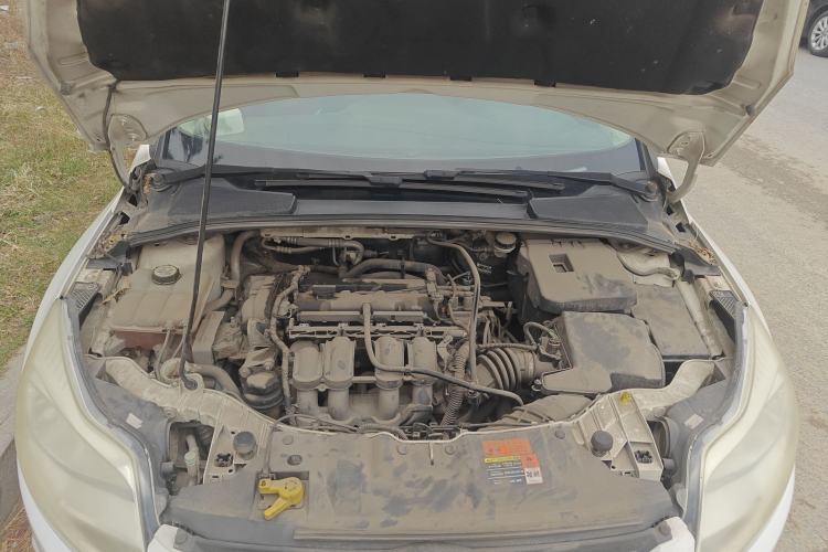 Used Ford Focus 2012 Sedan 1.6L Automatic Fashion Edition Engine Bay