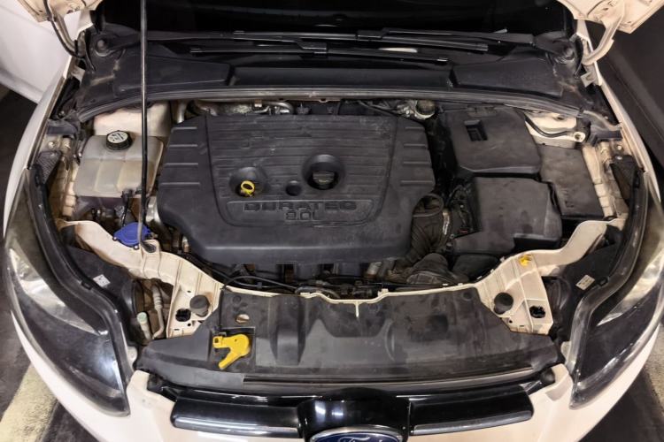 Used Ford Focus 2012 Hatchback 2.0L Automatic Luxury Sport Model Engine Bay