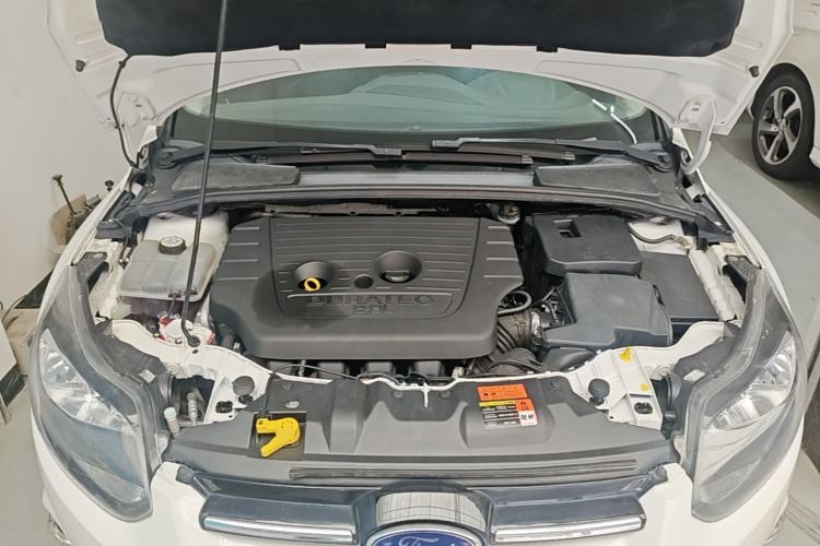 Used Ford Focus 2012 Hatchback 2.0L Automatic Luxury Sport Model Engine Bay