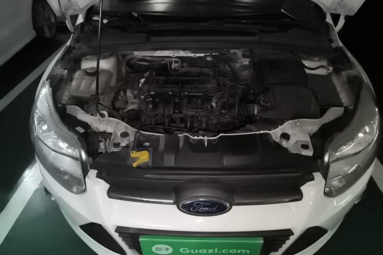 Used Ford Focus 2012 Sedan 1.6L Automatic Fashion Edition Engine Bay