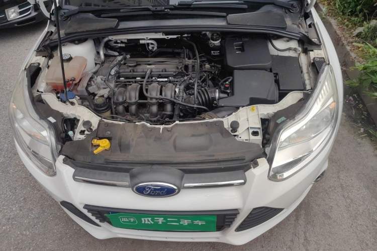 Used Ford Focus 2012 Sedan 1.6L Automatic Fashion Edition Engine Bay