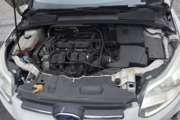 Used Ford Focus 2012 Sedan 1.6L Manual Comfort Model Engine Bay