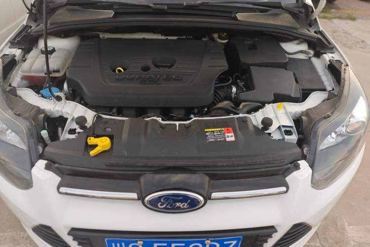 Used Ford Focus 2012 Hatchback 2.0L Automatic Luxury Sport Model Engine Bay