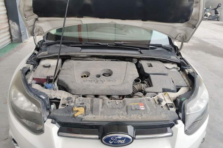 Used Ford Focus 2012 Hatchback 2.0L Manual Luxury Sport Model Engine Bay