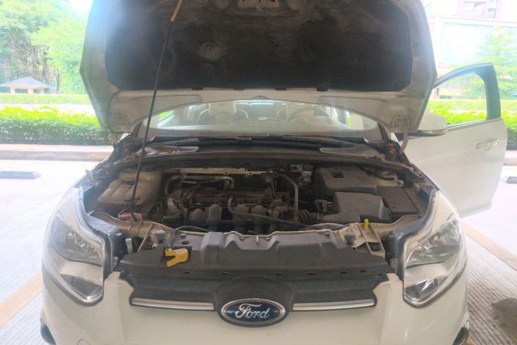 Used Ford Focus 2012 Hatchback 1.6L Automatic Fashion Edition Engine Bay
