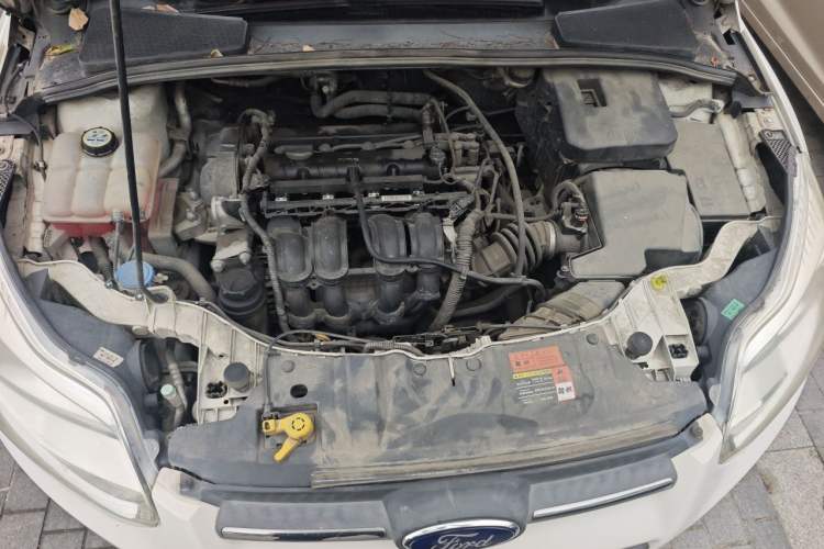 Used Ford Focus 2012 Sedan 1.6L Automatic Fashion Edition Engine Bay