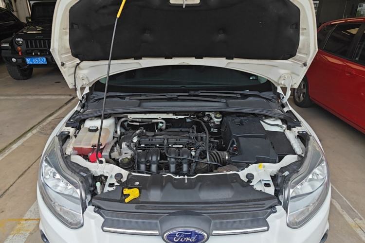 Used Ford Focus 2012 Hatchback 1.6L Automatic Comfort Model Engine Bay