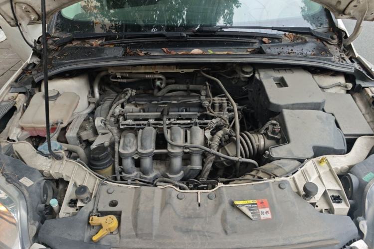 Used Ford Focus 2012 Sedan 1.6L Automatic Fashion Edition Engine Bay